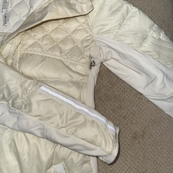 Lululemon jacket - Picture 3 of 4